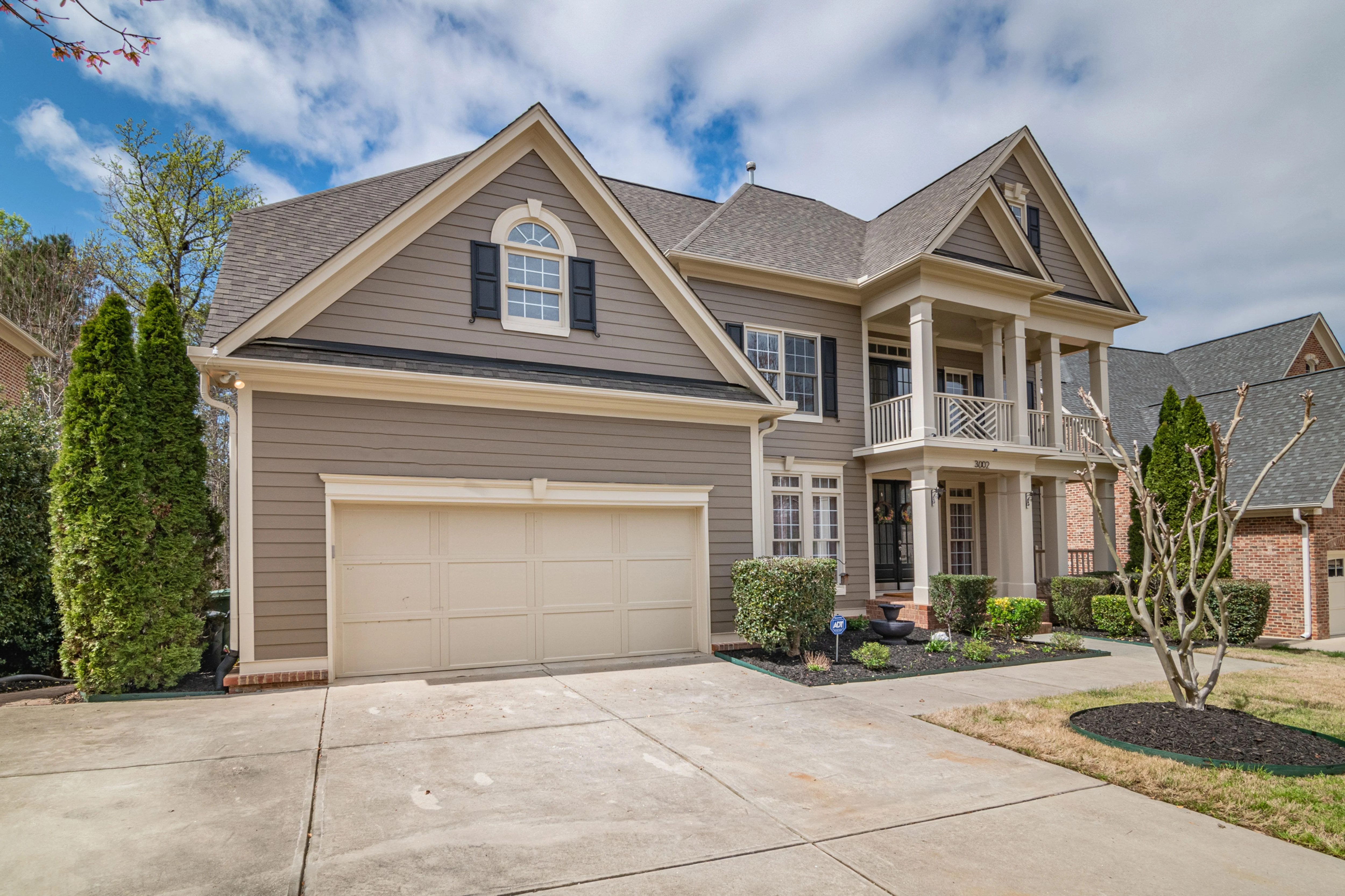Residential garage door in Covington